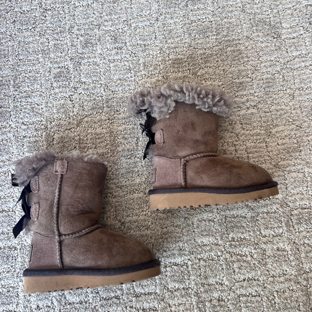 Toddler Ugg Boots - size 6